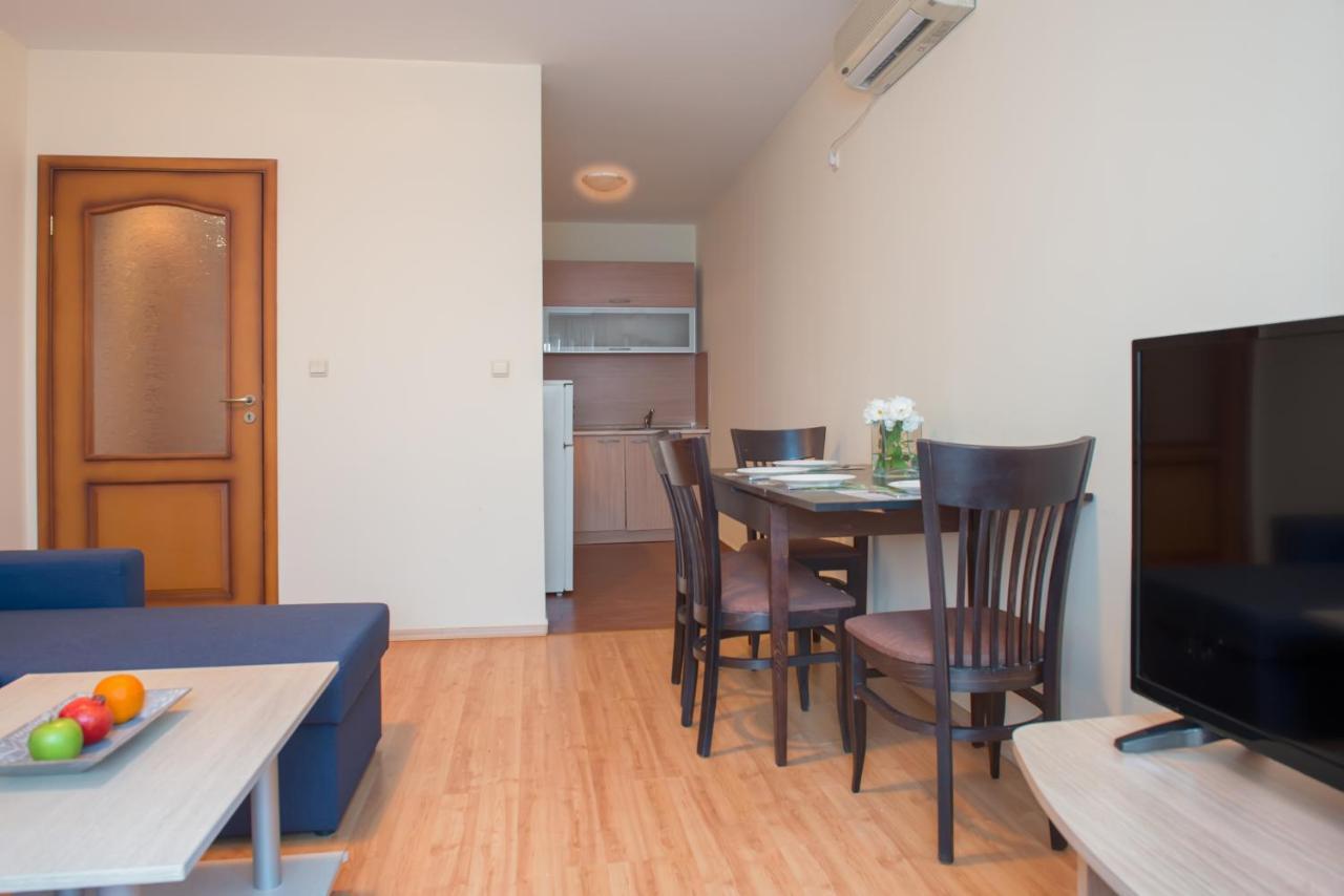 Messambria Beach Apartments Sveti Vlas Buitenkant foto